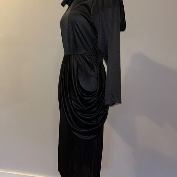 70s Vintage Black Villain Cape Dress - Picture 2 of 7